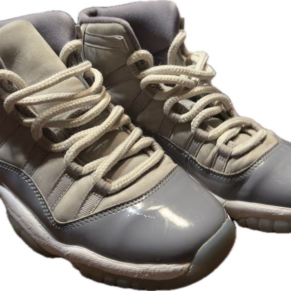 Jordan retro Gray and White High-Top Sneakers - Picture 1 of 5